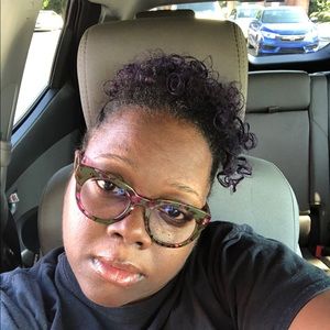 Meet your Posher, Avril